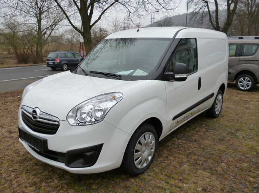 Opel Combo ticari araç, önden görünüm