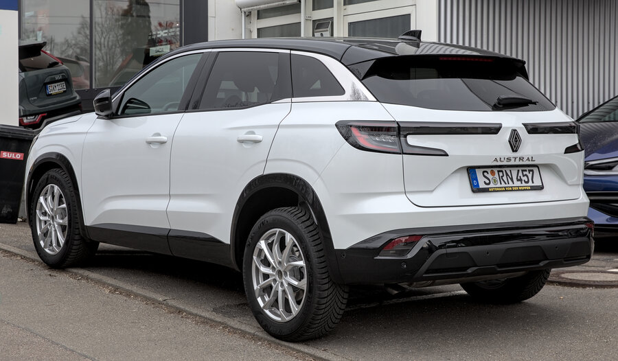 Renault Austral SUV, önden görünüm