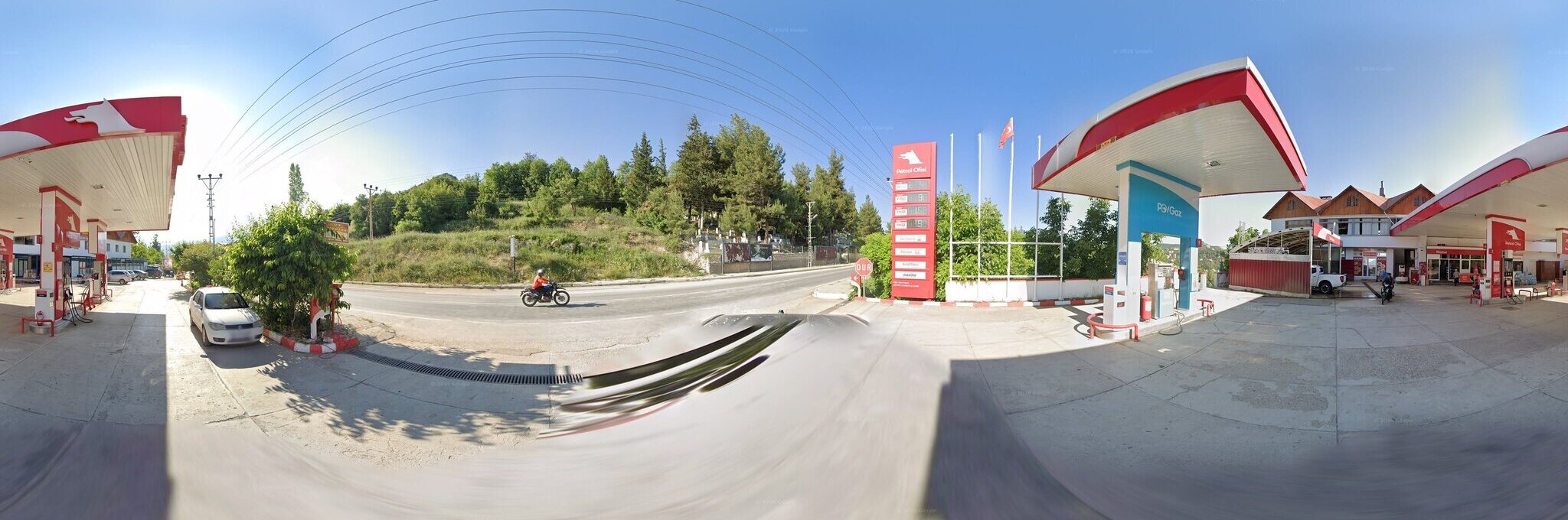 Akın Petrol Ofisi 360 derece panoraması — istasyon, market ve pompalar