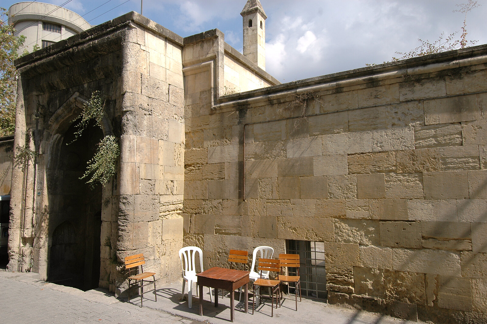 Kubat Paşa Camii ve Medresesi