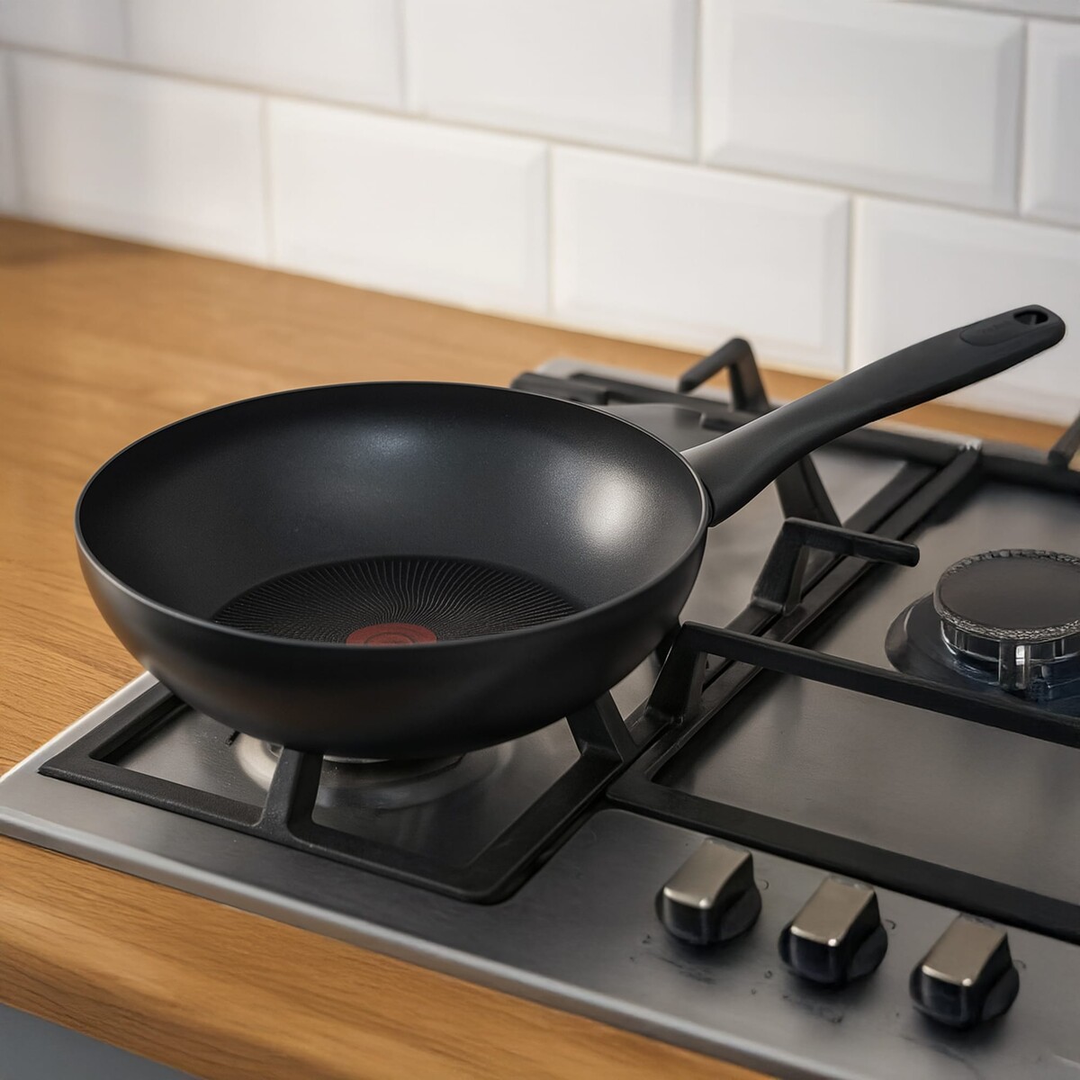 Tefal Titanyum 3X Titanium Force Wok Tava 28 cm